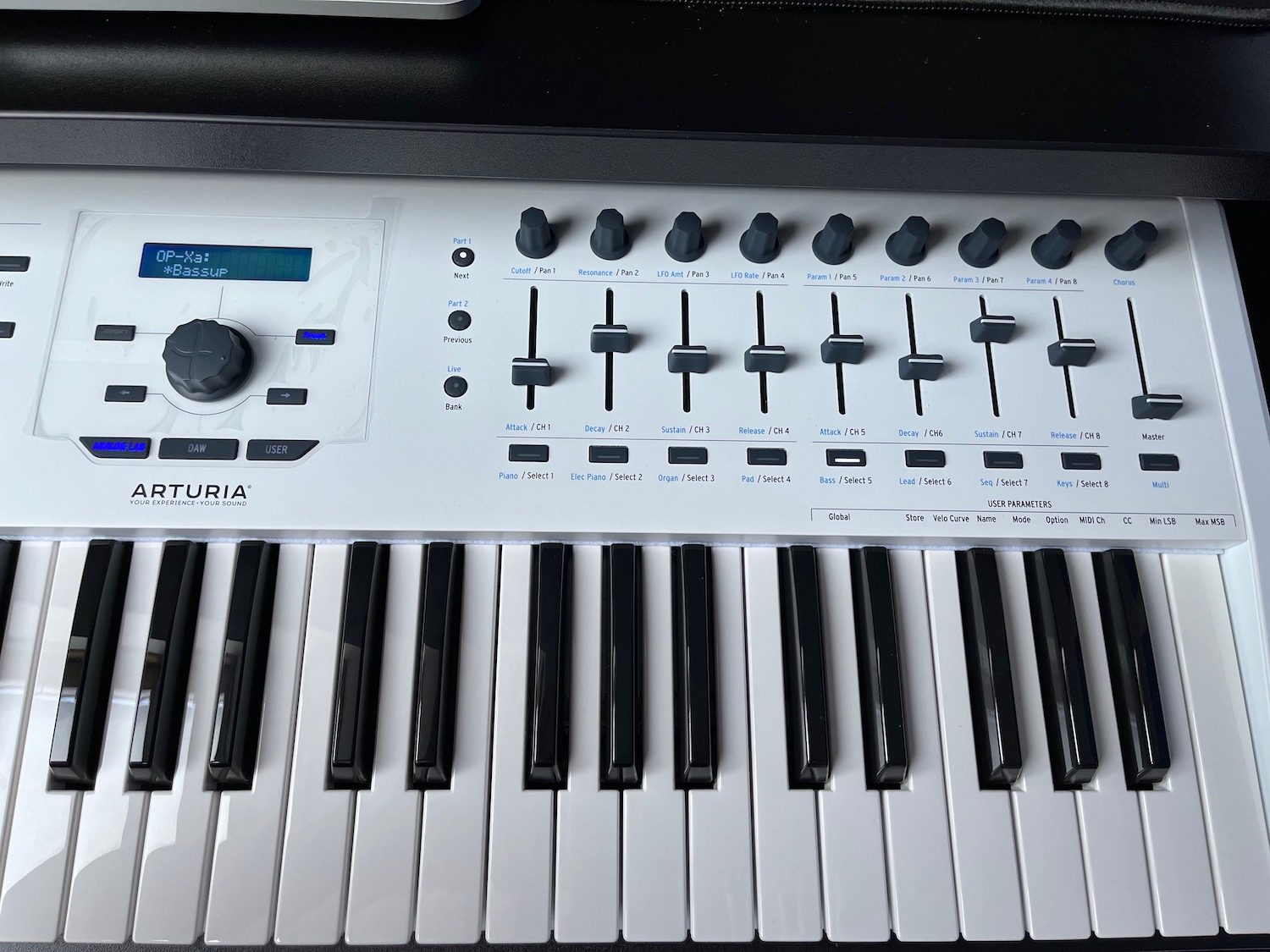 Arturia V-Collection 9 et Keylab le combo idéal ? 18 Arturia Keylab 61 partie Fader et potards