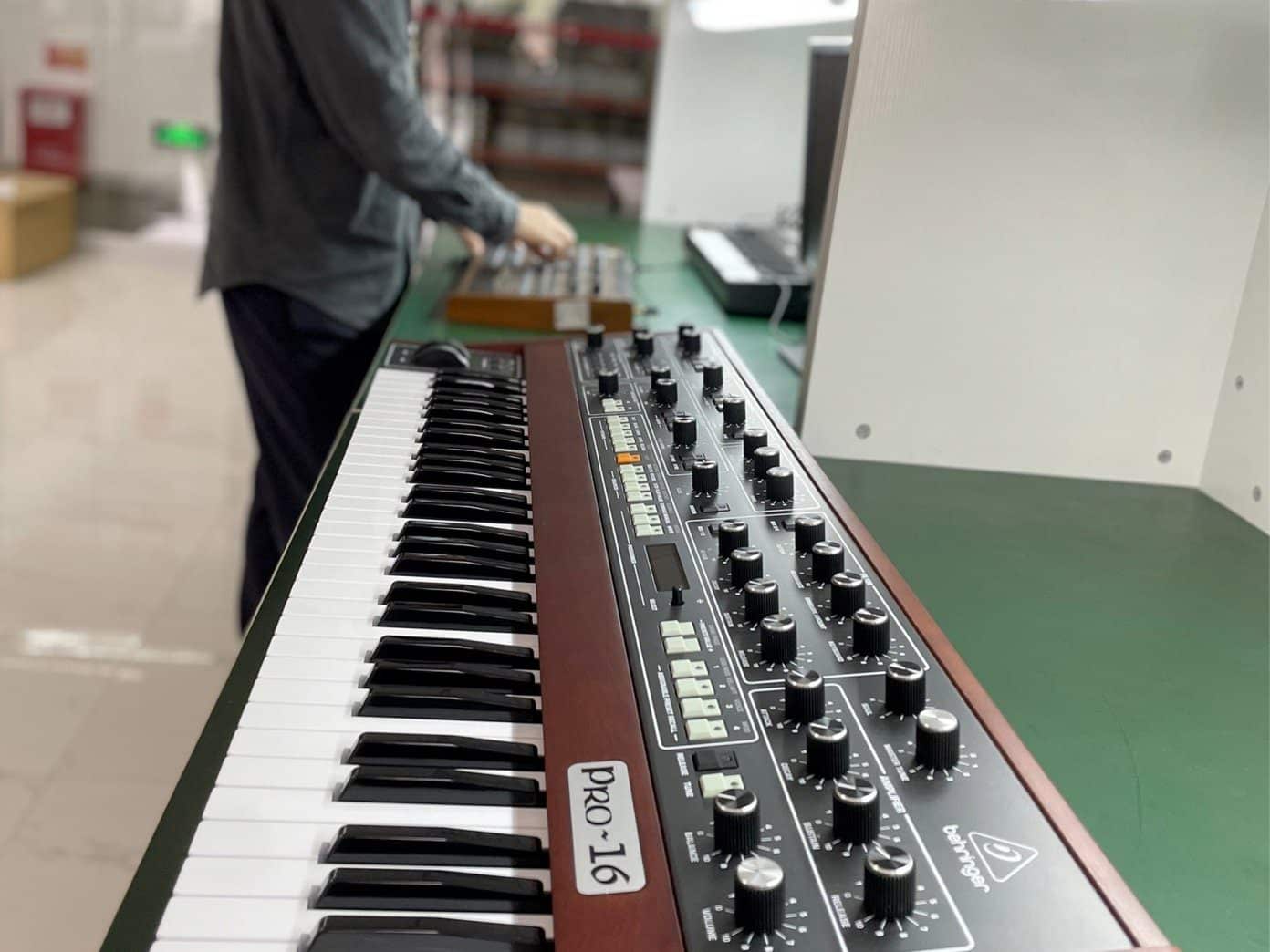 Les news synthés de mars 2022 3 Behringer Pro-16