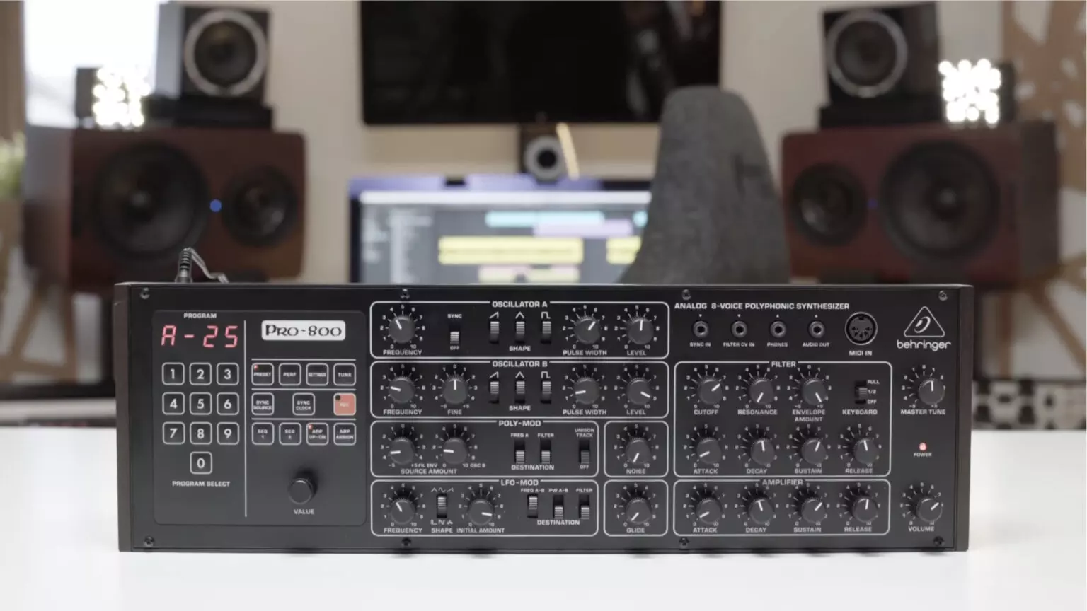 Behringer PRO-800
