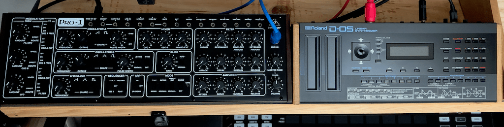 Le Behringer Pro-1 et Yazoo Don't Go ? 5 Comparaison entre Behringer Pro-1 et le Roland Boutique D-05