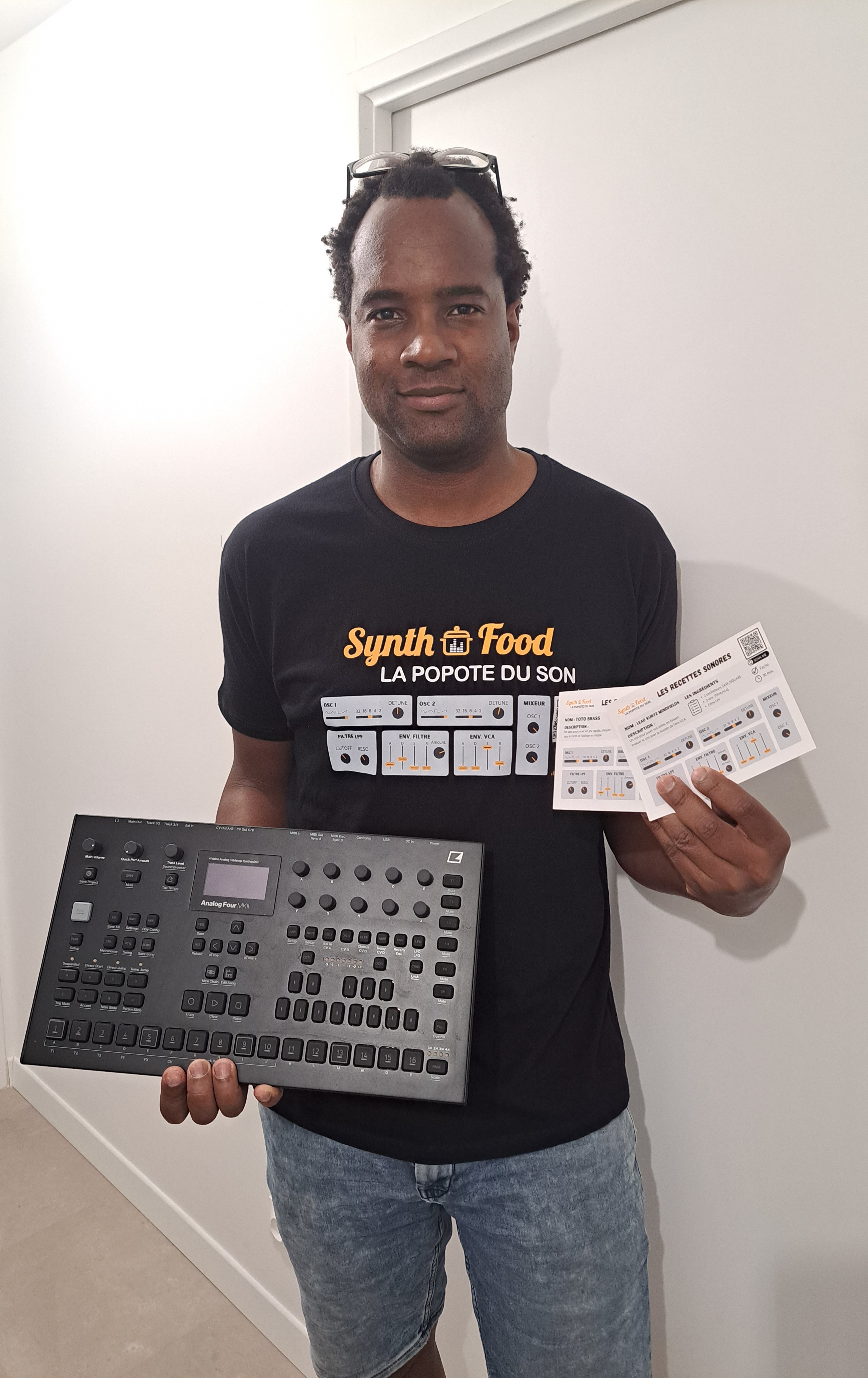 Le tee-shirt SynthFood en édition limitée 10 Hexis Tense
