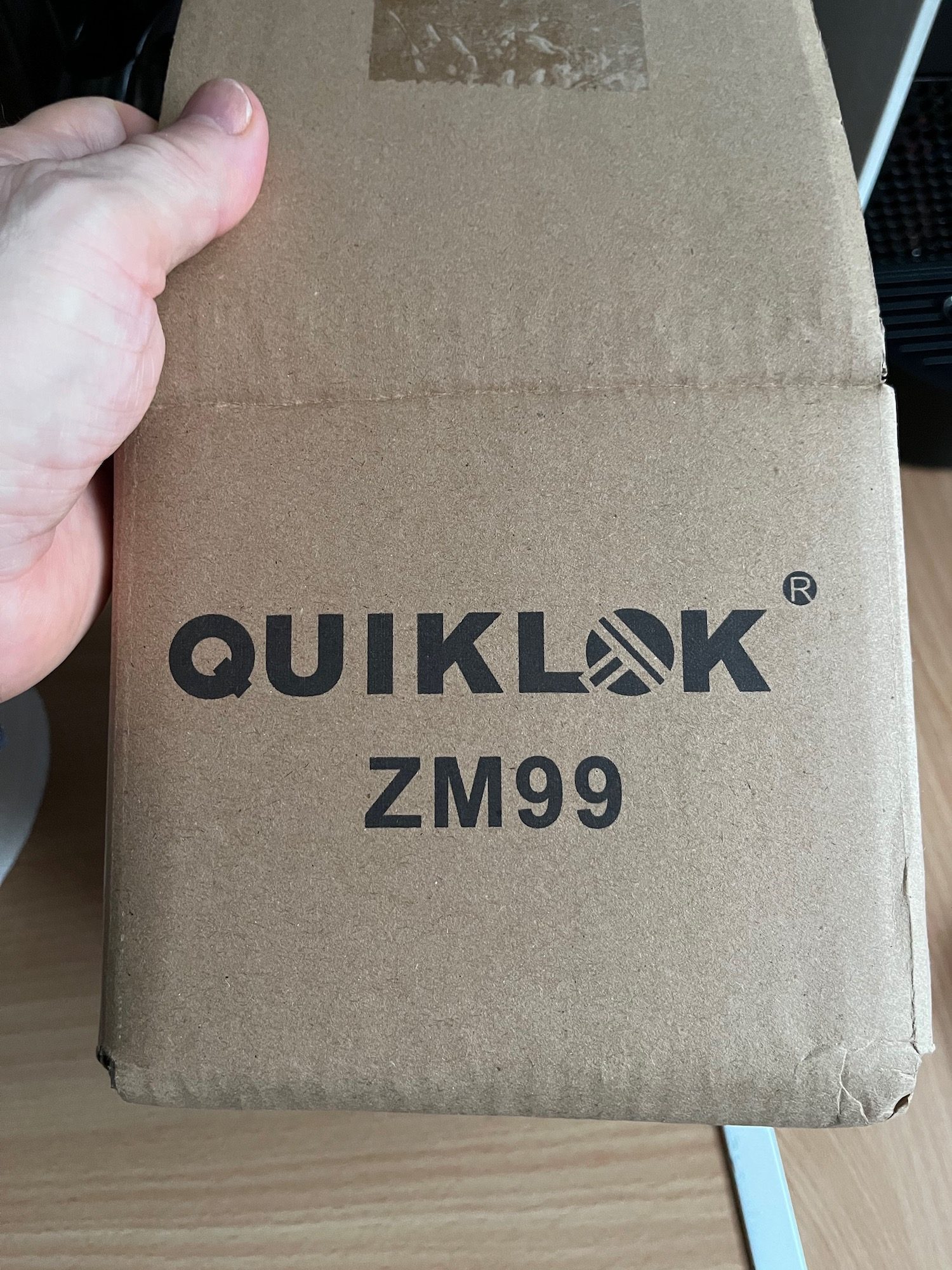 Quel pied choisir pour votre synthétiseur ? 13 Référence QUIK LOK ZM99