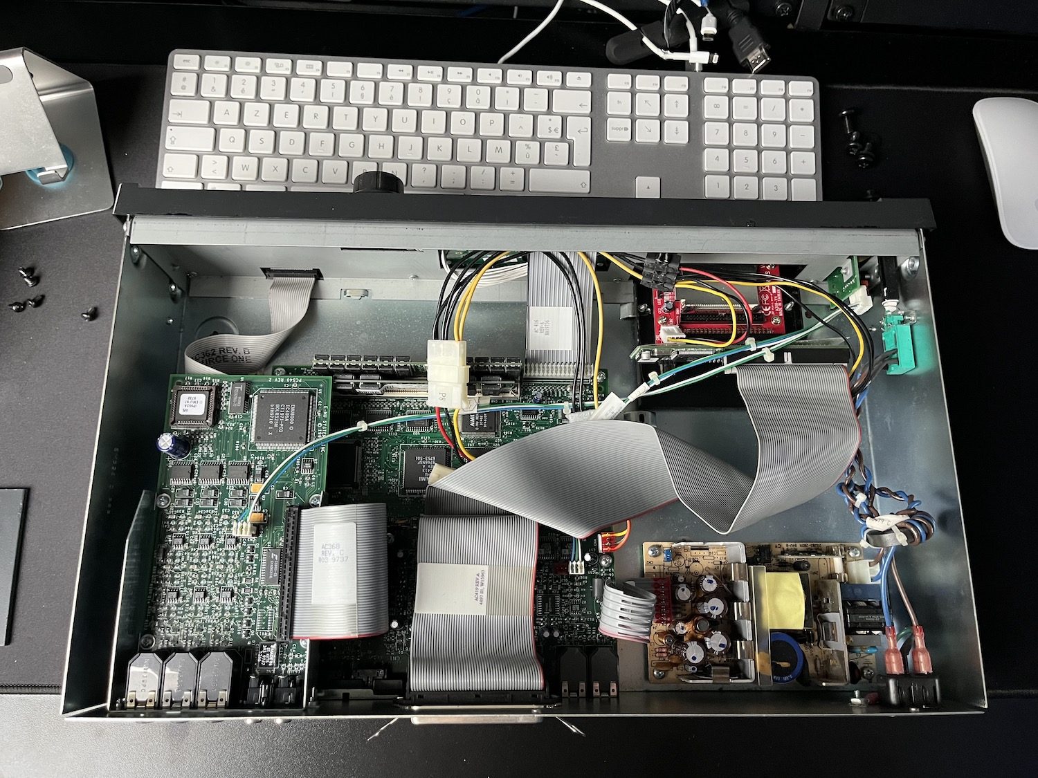 Carte Zulu SCSI la solution idéale pour votre sampler ? 7 Intérieur de l'E-MU ESI4000