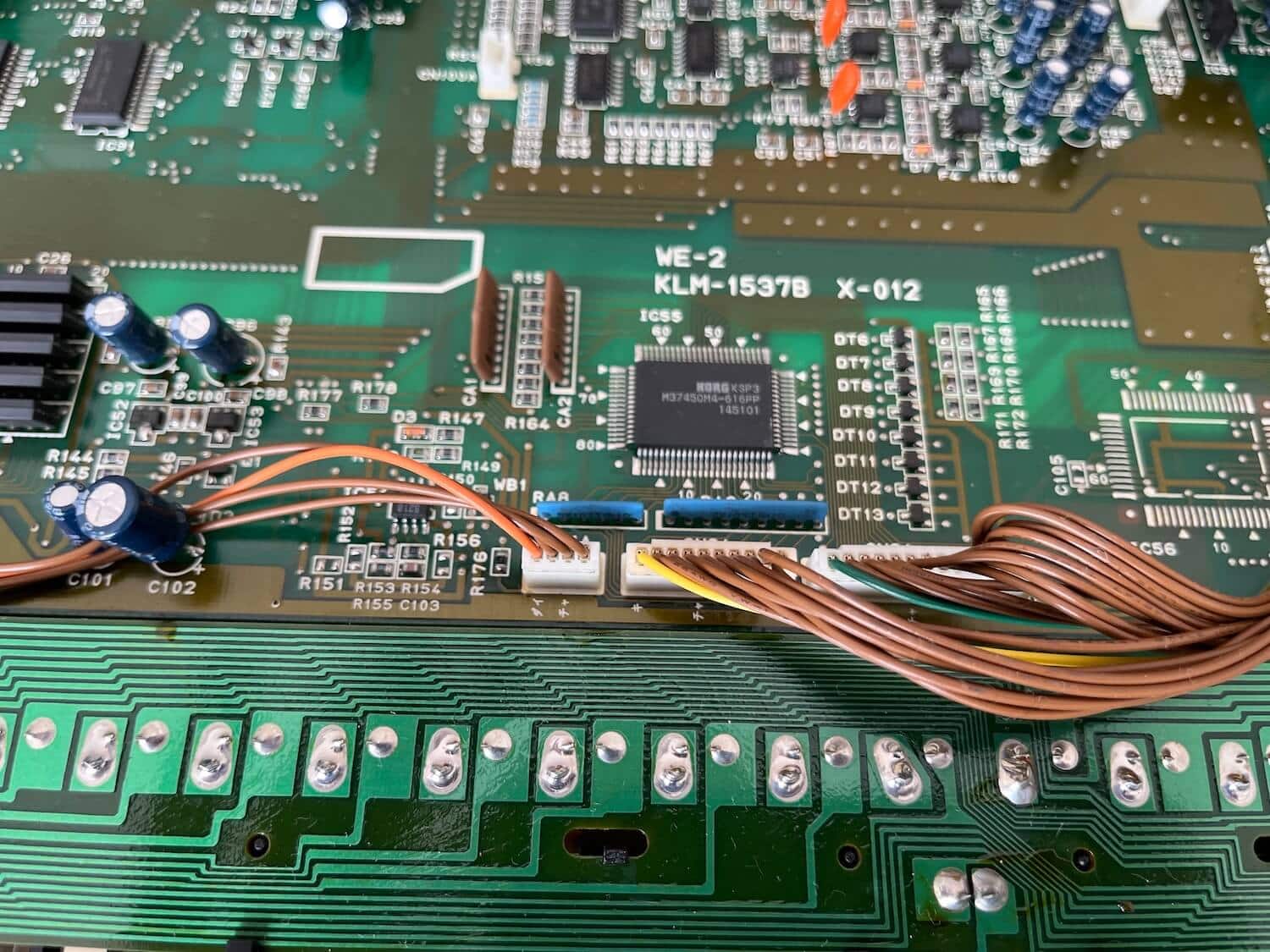 Korg 01/W découverte et entretien 22 Korg 01 W photos cables nappes 3 synthfood