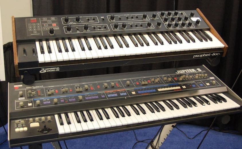 Choisir votre séquenceur et synchroniser vos synthétiseurs 17 Les 2 premiers synthétiseurs MIDI - Le Roland Jupiter-6 et le Sequential Circuit Prophet-600