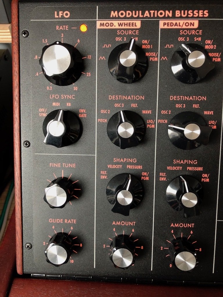 J'apprends le synthétiseur : le LFO 2 Les réglages du LFO sur un Minimoog Voyager