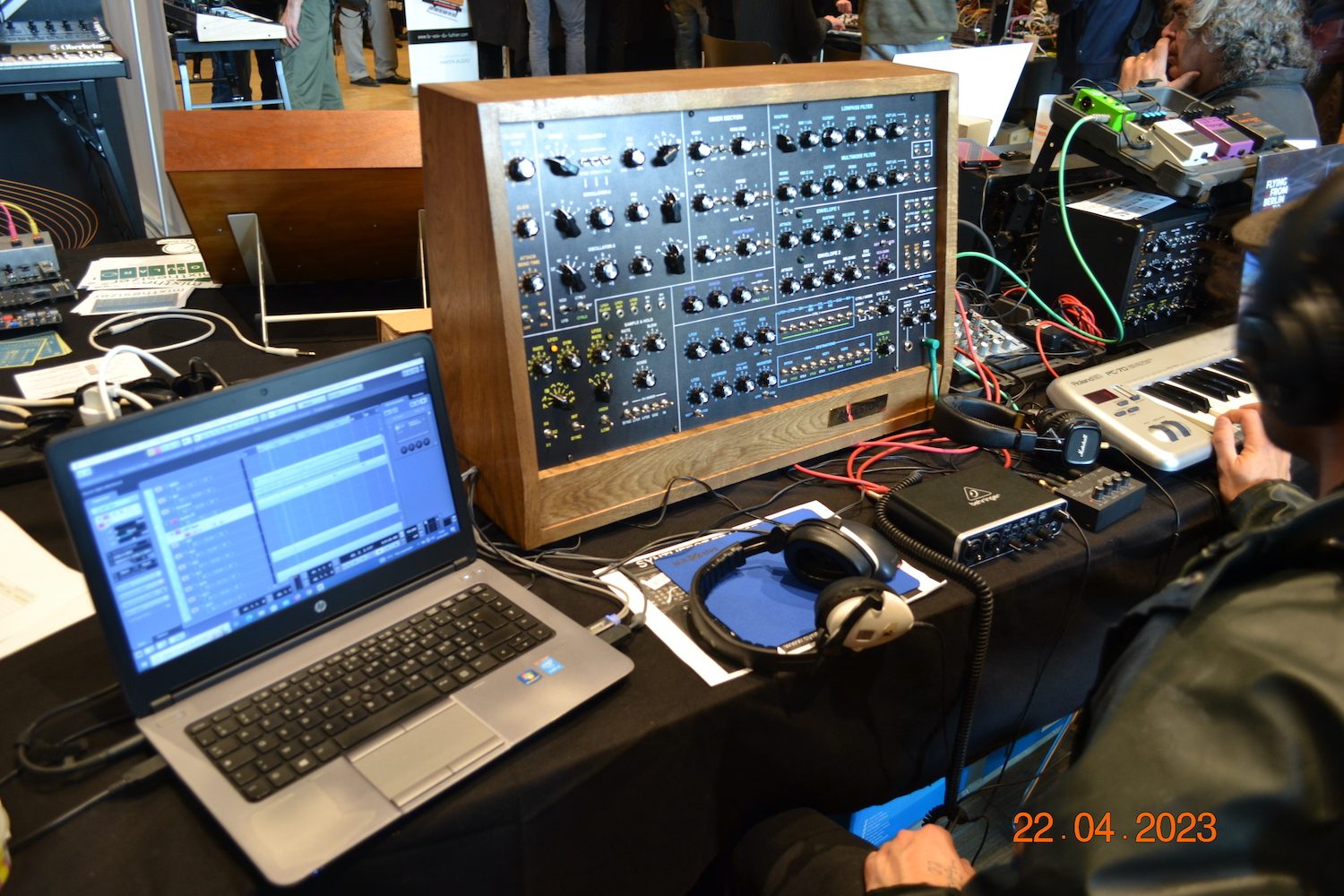Synth&eacute;tiseur Ancestor NRSYNTH