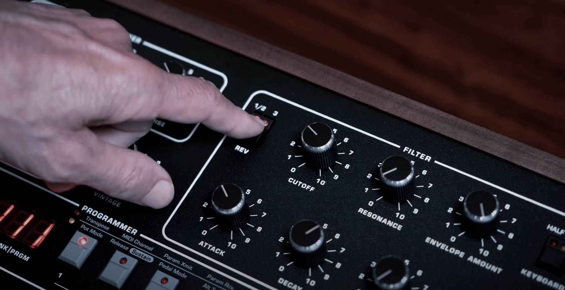 Le nouveau Prophet-5 rev 4 Sequential by Dave Smith 3 Prophet 5 Filtre choix Rev