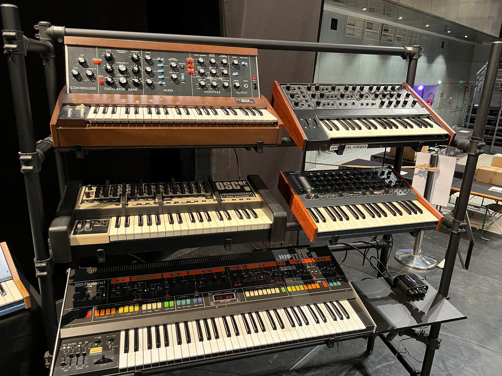 Le Synthfest 2022 : c'est magique ! 75 L'un des plus beaux stands de synthétiseurs mythiques