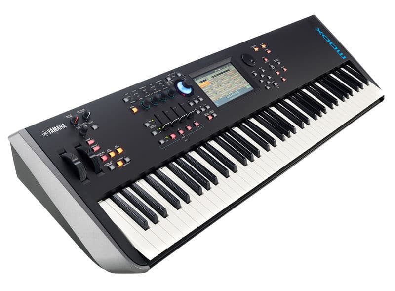 Choisir votre séquenceur et synchroniser vos synthétiseurs 9 Une workstation Yamaha MODX6
