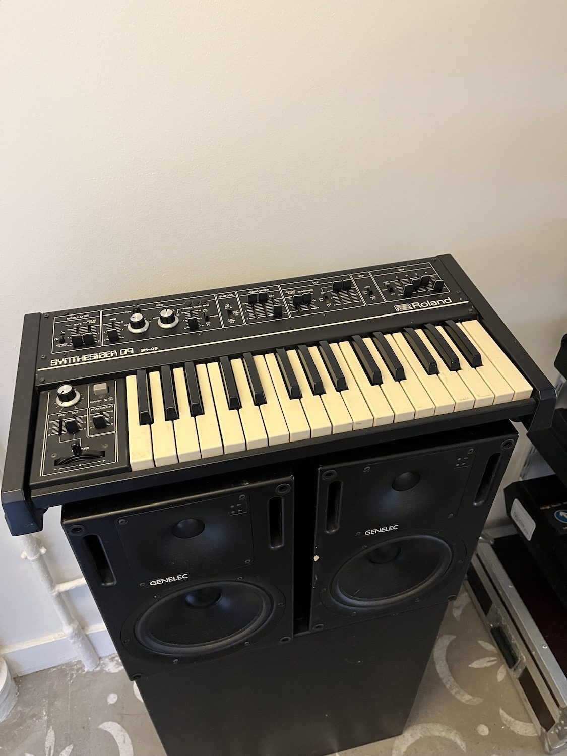 Roland SH9