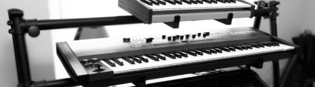 bandeau pied synthé