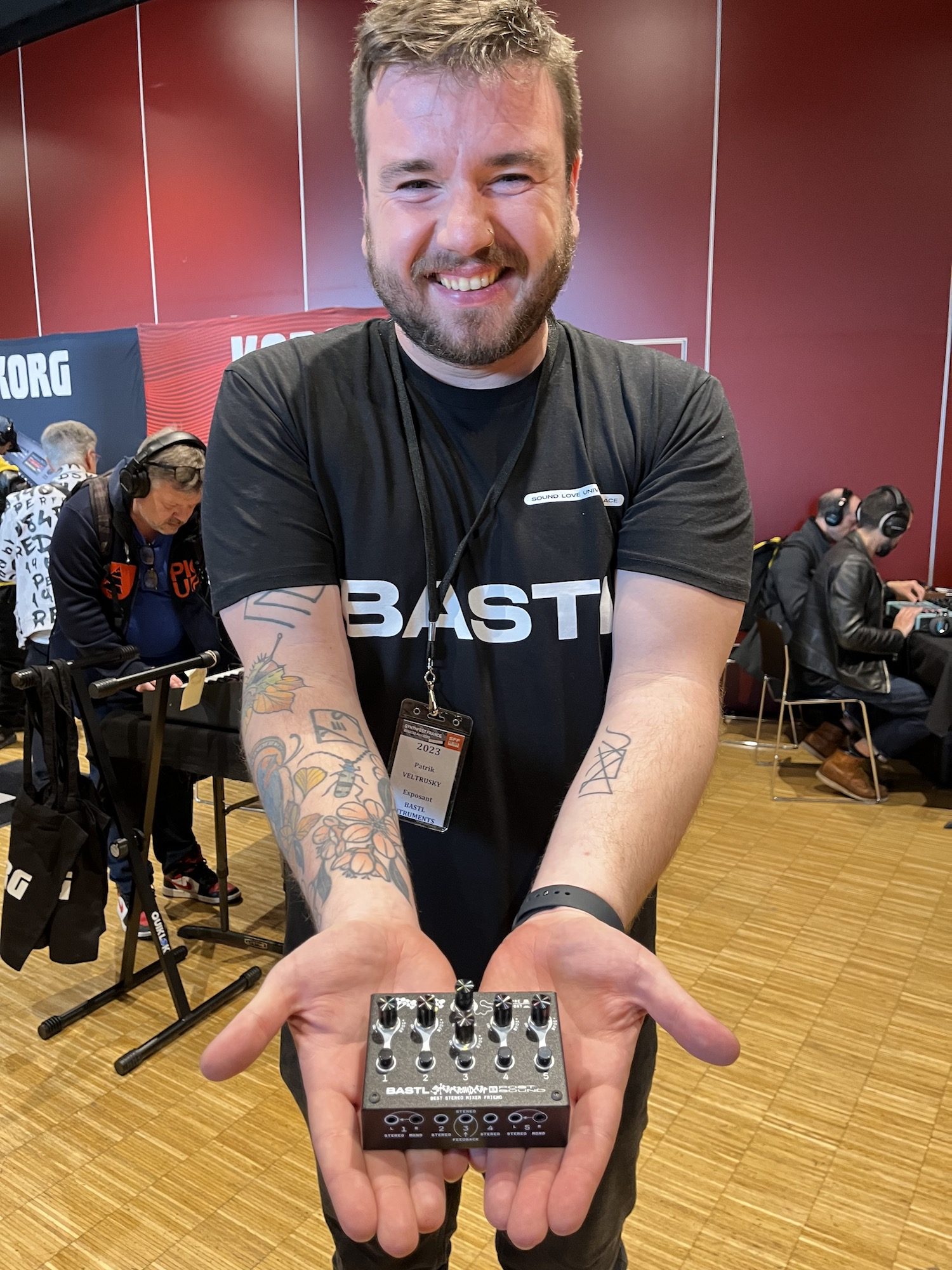 Patrick Veltruski de Bastl Instruments au SynthFest 2023