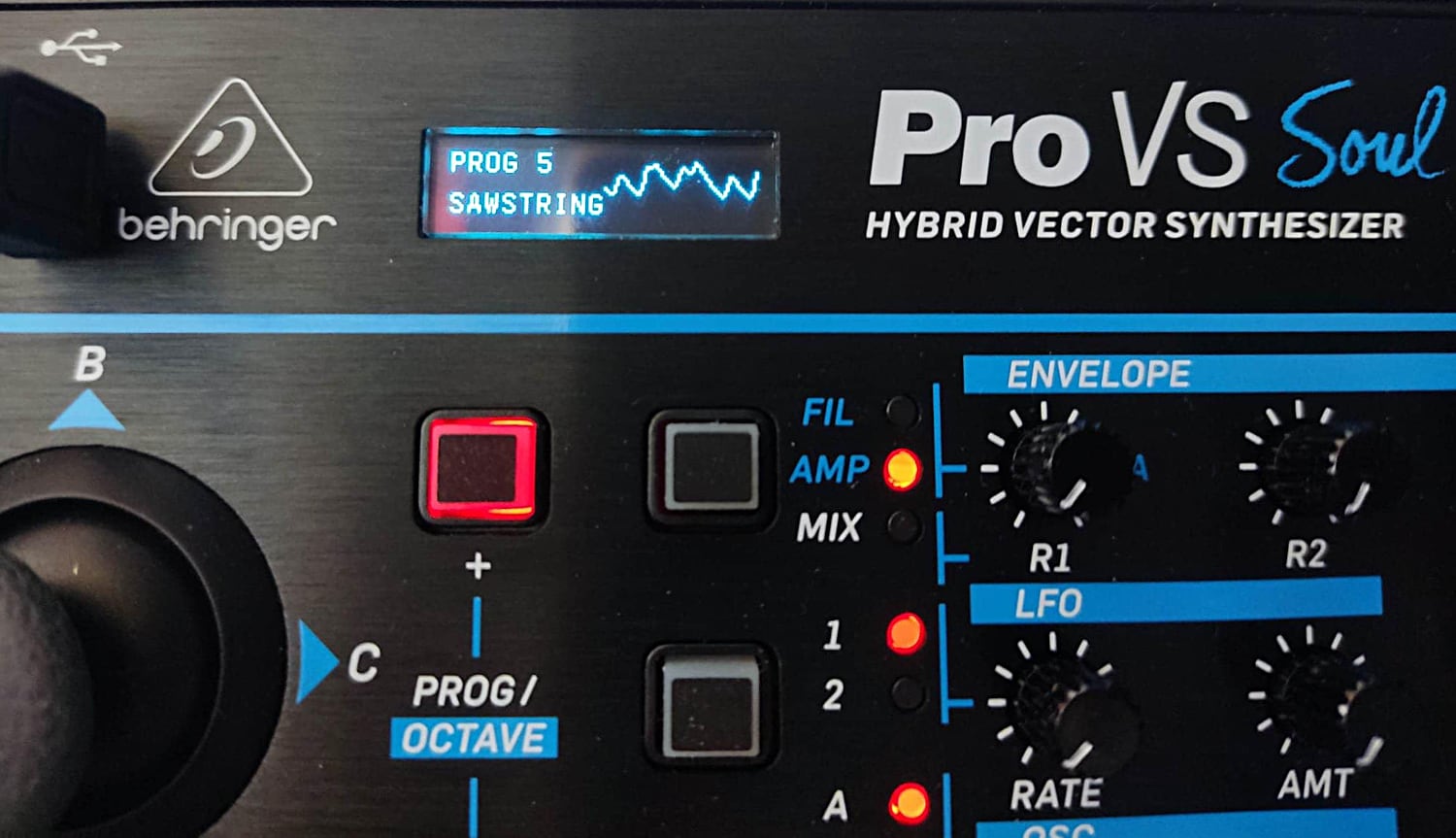 Les news synthés de février 2022 2 Behringer PRO-VS écran