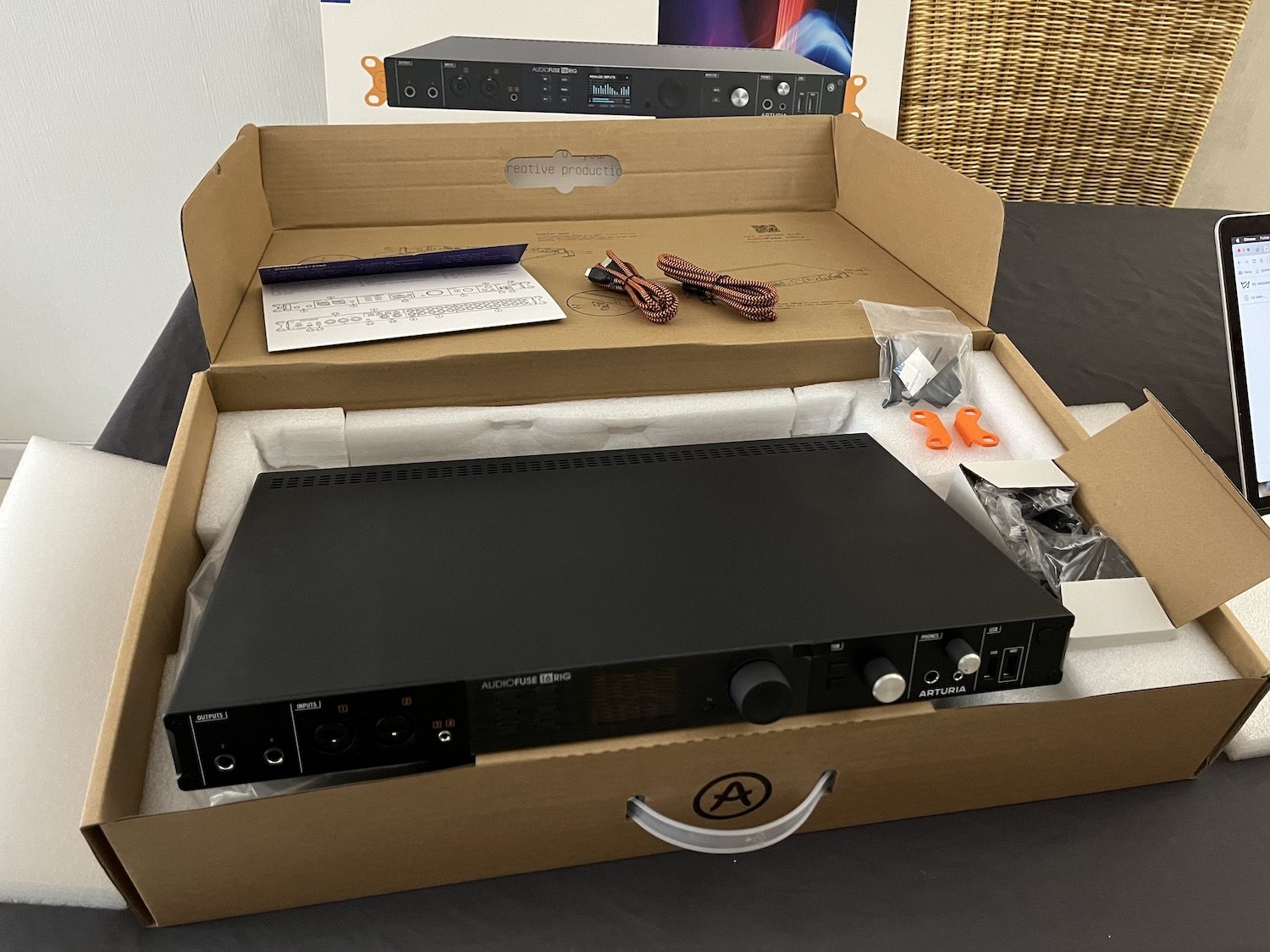 Arturia AudioFuse 16Rig idéale pour les synthétiseurs ? 8 Contenu du carton de l'Arturia AudioFuse 16 Rig