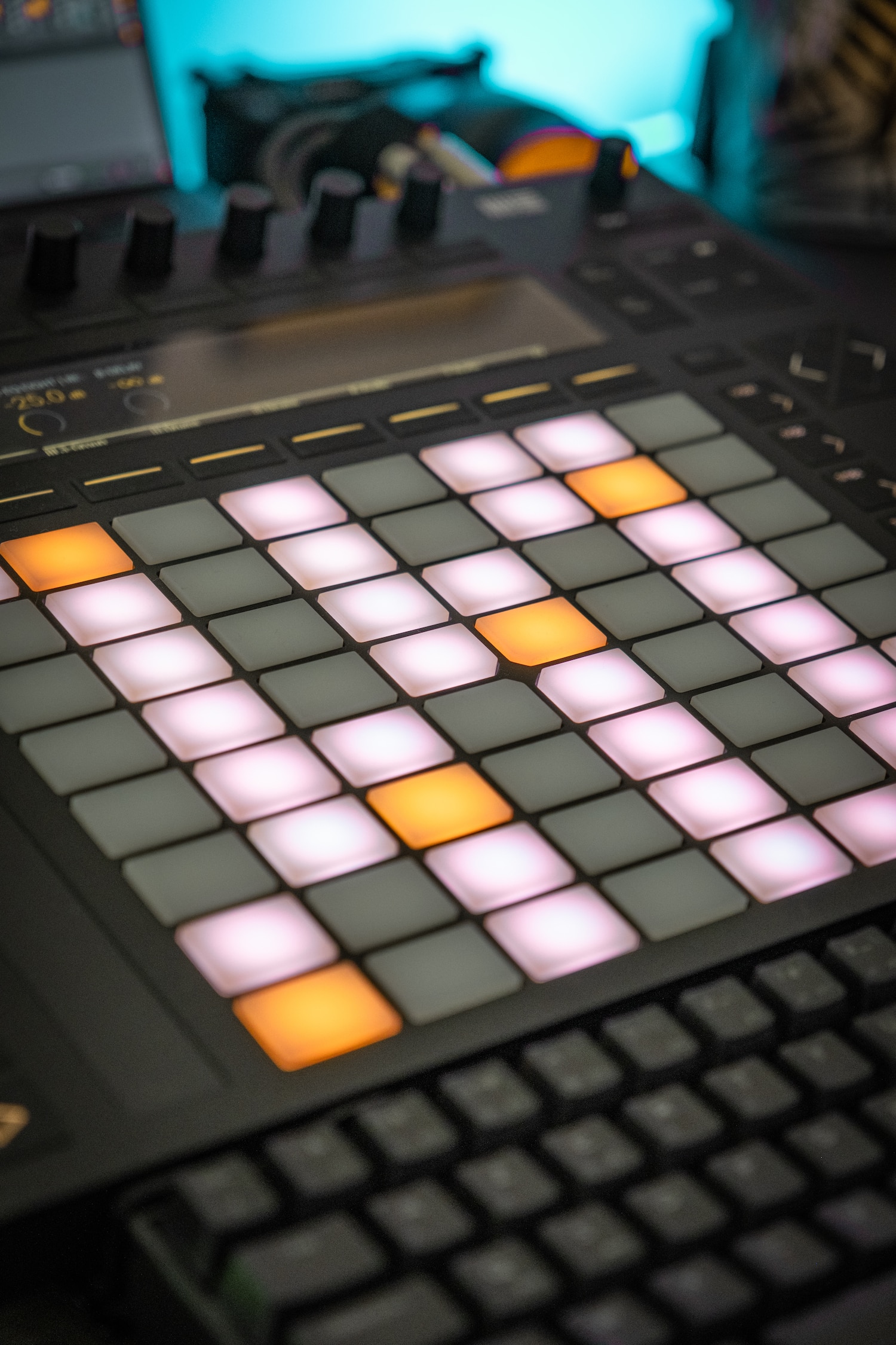 Jovan Brunet un YouTubeur à découvrir 15 Novation circuits tracks