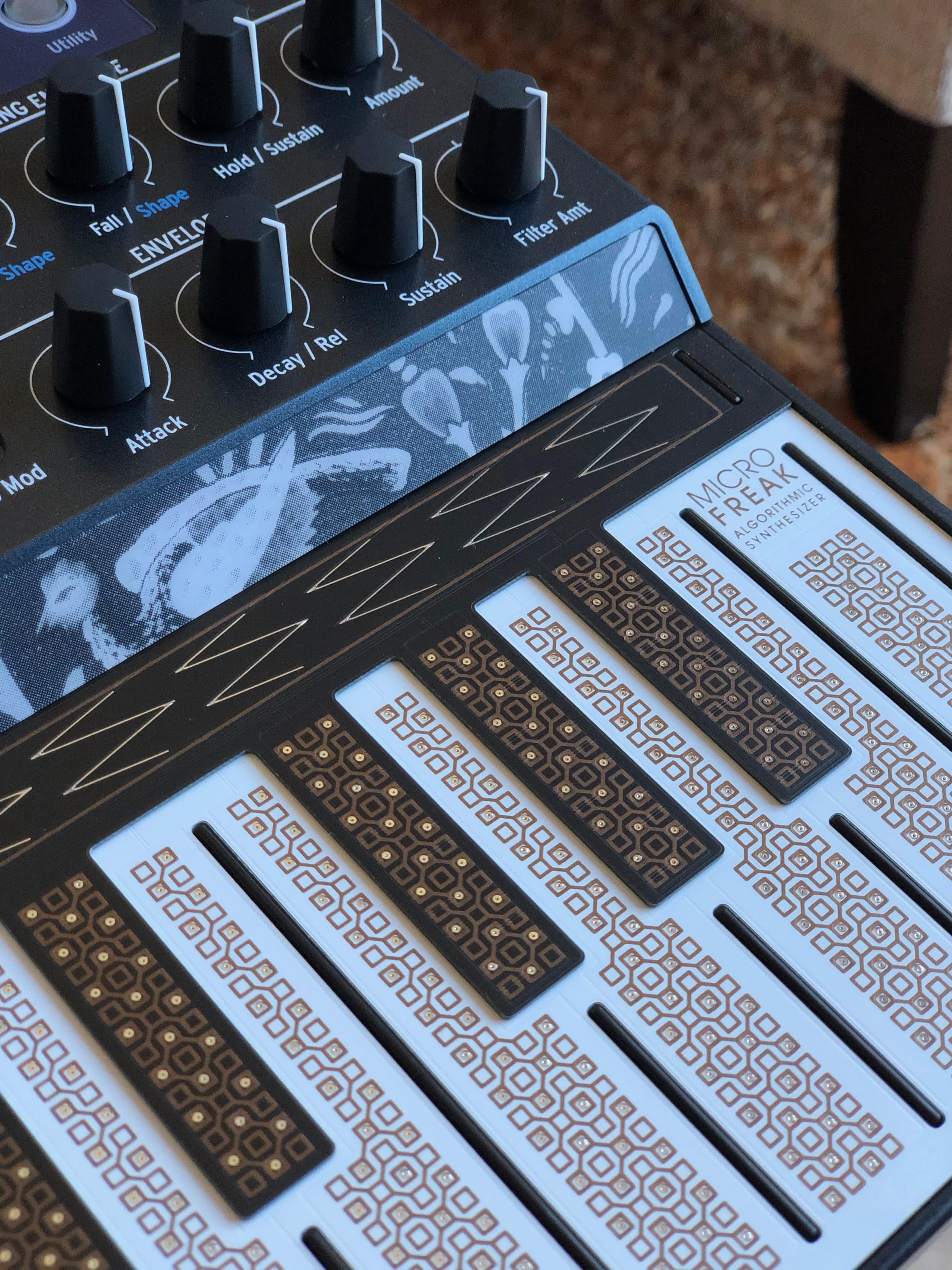 Arturia Microfreak : petit mais costaud ! 6 clavier tactile et capacitif du Microfreak Arturia
