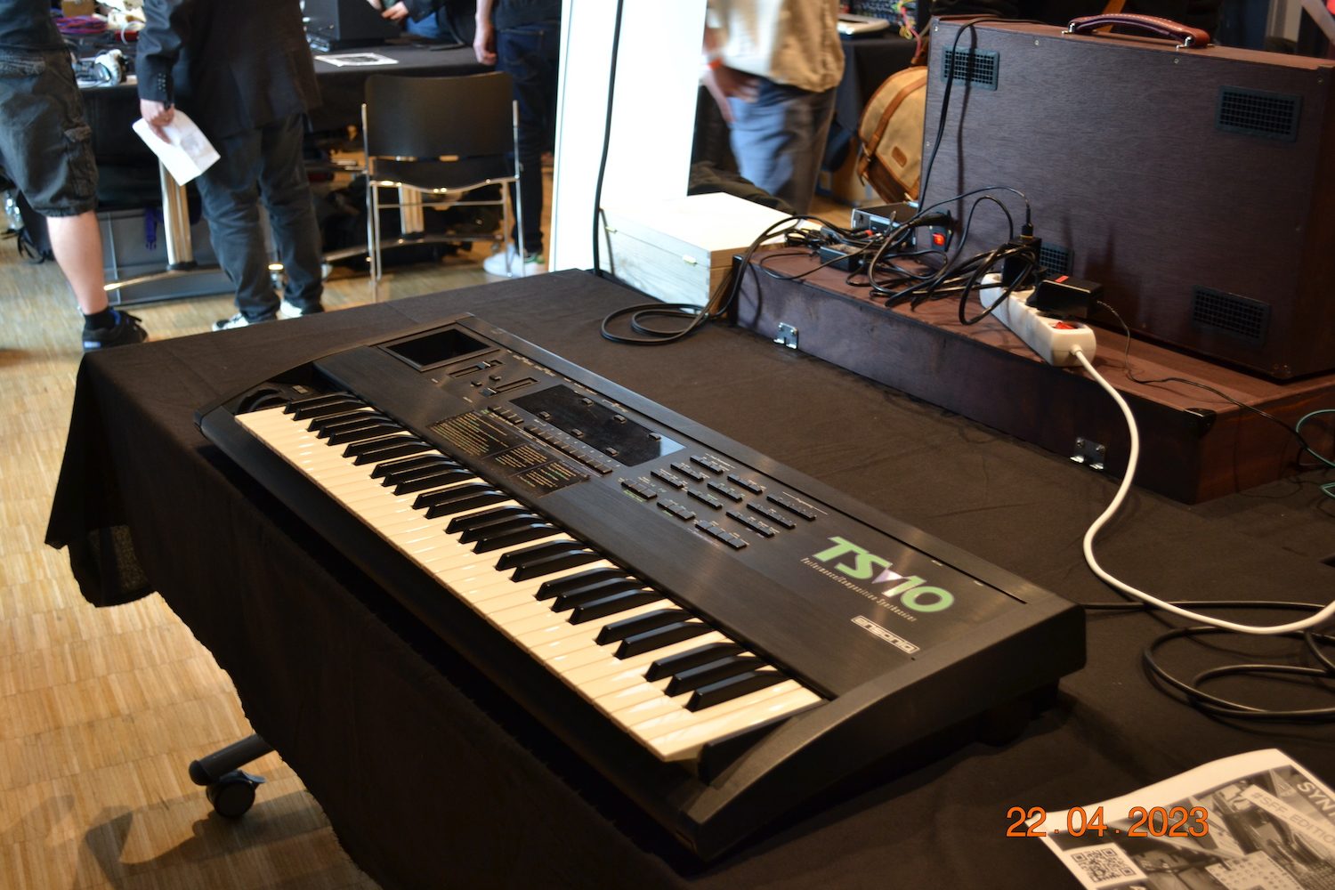 ensoniq TS10 vintage synthfest 2023
