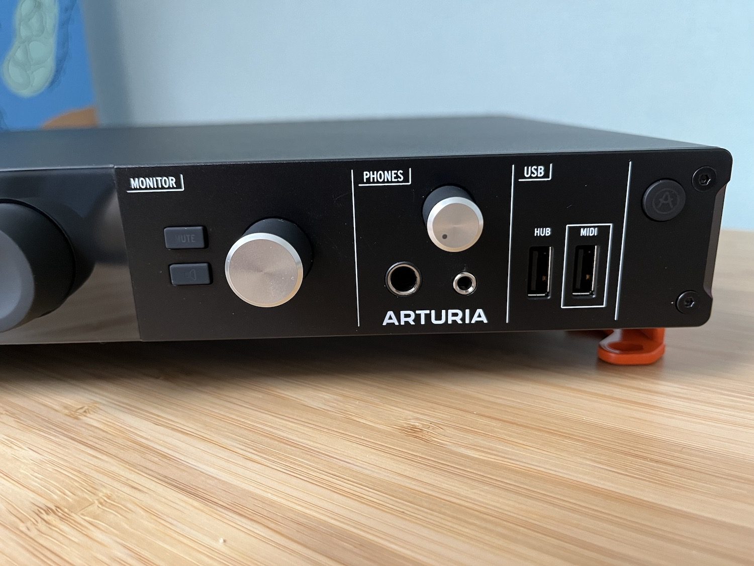 Arturia AudioFuse 16Rig idéale pour les synthétiseurs ? 19 partie Monitor, phones et usb de l'Arturia AudioFuse 16 Rig