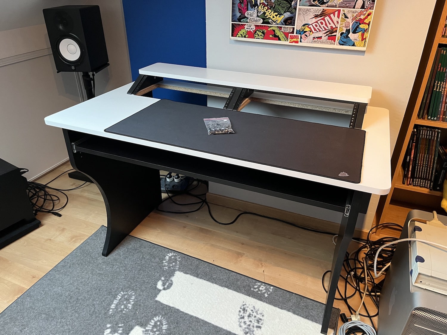 Présentation home studio 2024 6 Montage terminé du Zaor Combo Desk pour SynthFood.