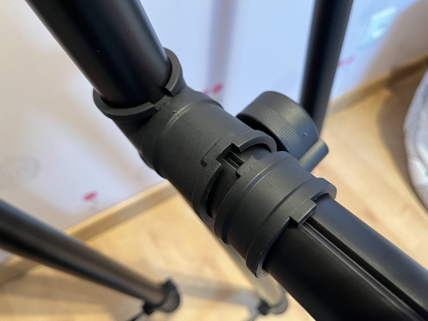 QUIK LOK MKS4 stand 4 claviers en test 13 Pièce anti-basculement stand Quiklok MKS4