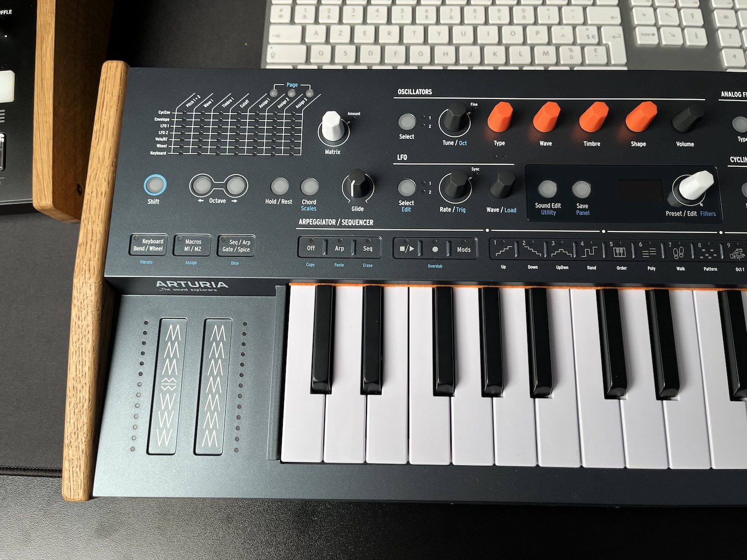 Arturia Minifreak le test complet 5 Arturia Minifreak interface partie gauche