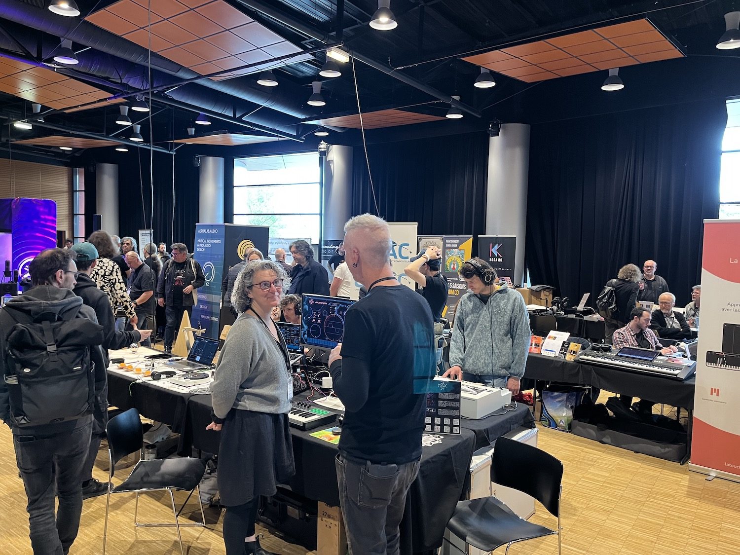 Salle du SynthFest avec le public