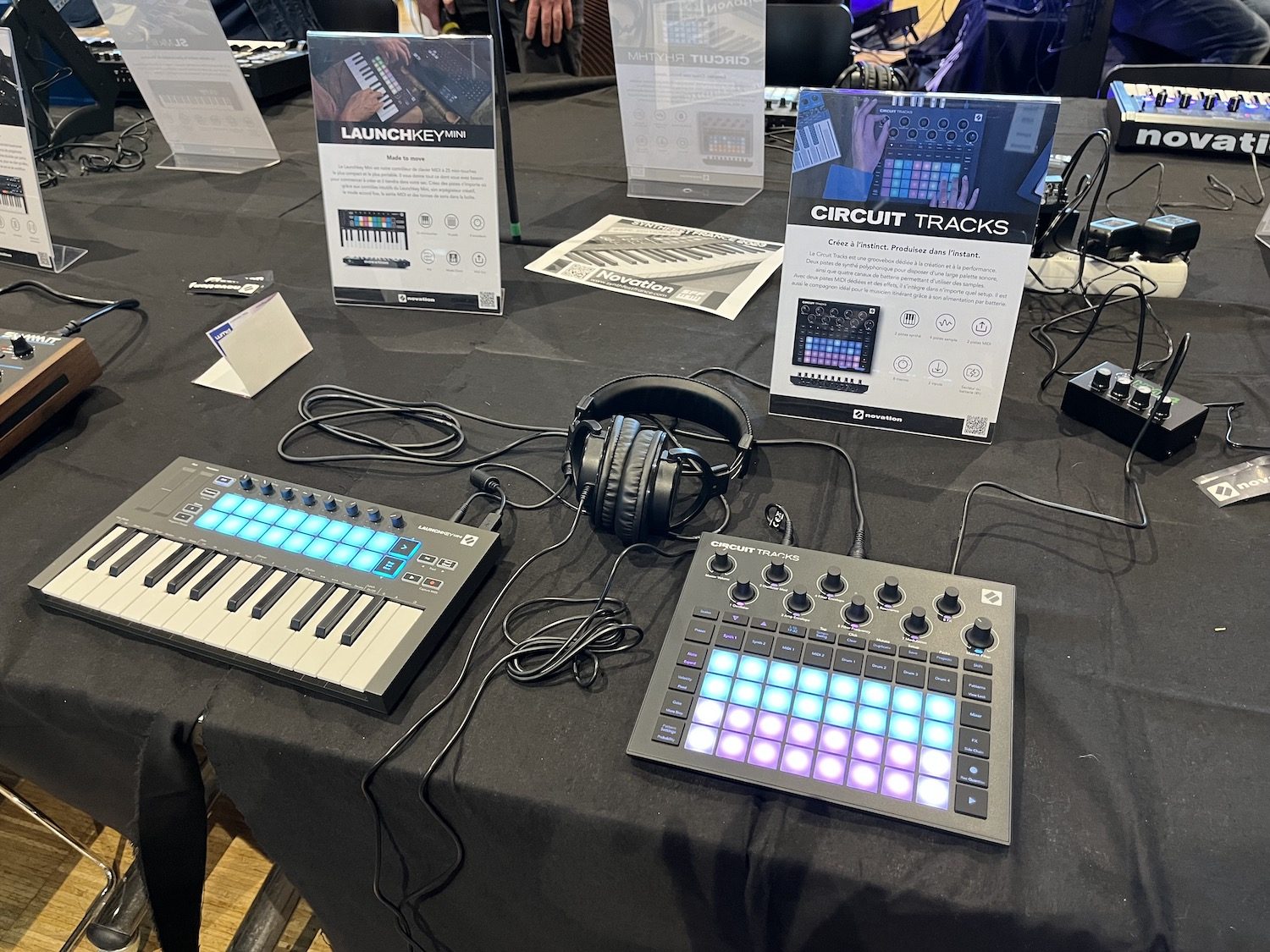LaunchKey et Circuit Track sur le stand de Novation au SynthFest 2023