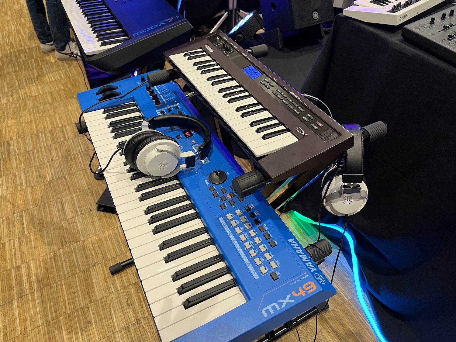 Yamaha MX61 et Reface DX
