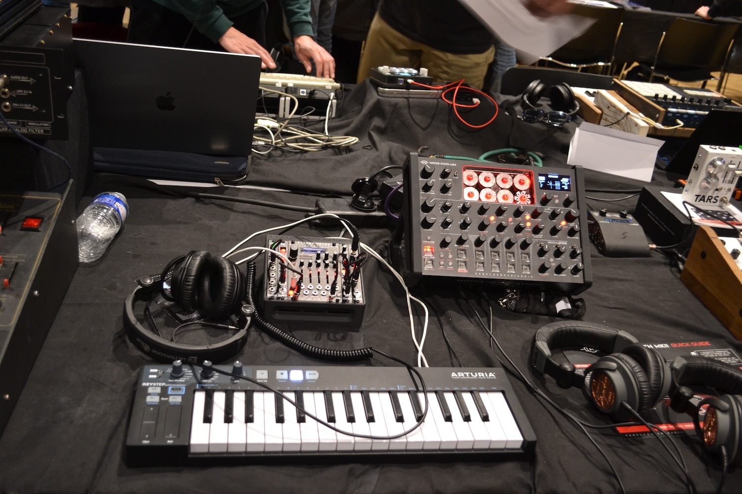 SynthFest 2024 une édition incroyable 118 Filling Distribution