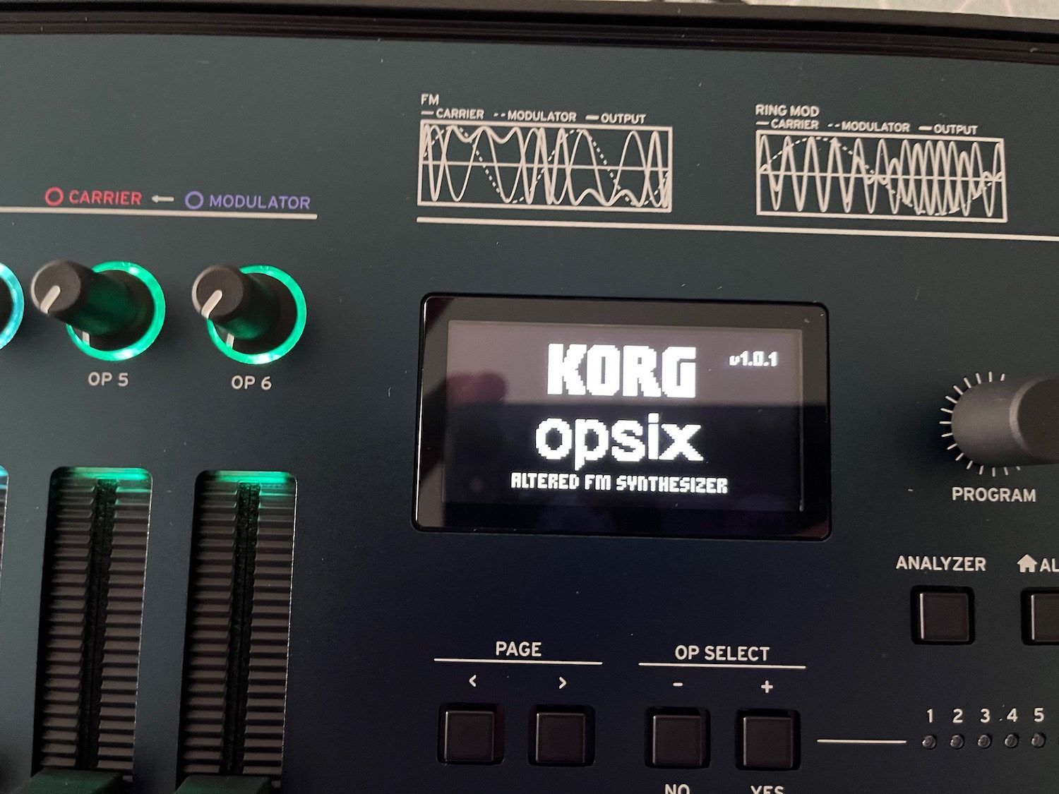 Affichage de la version du Korg OPSIX