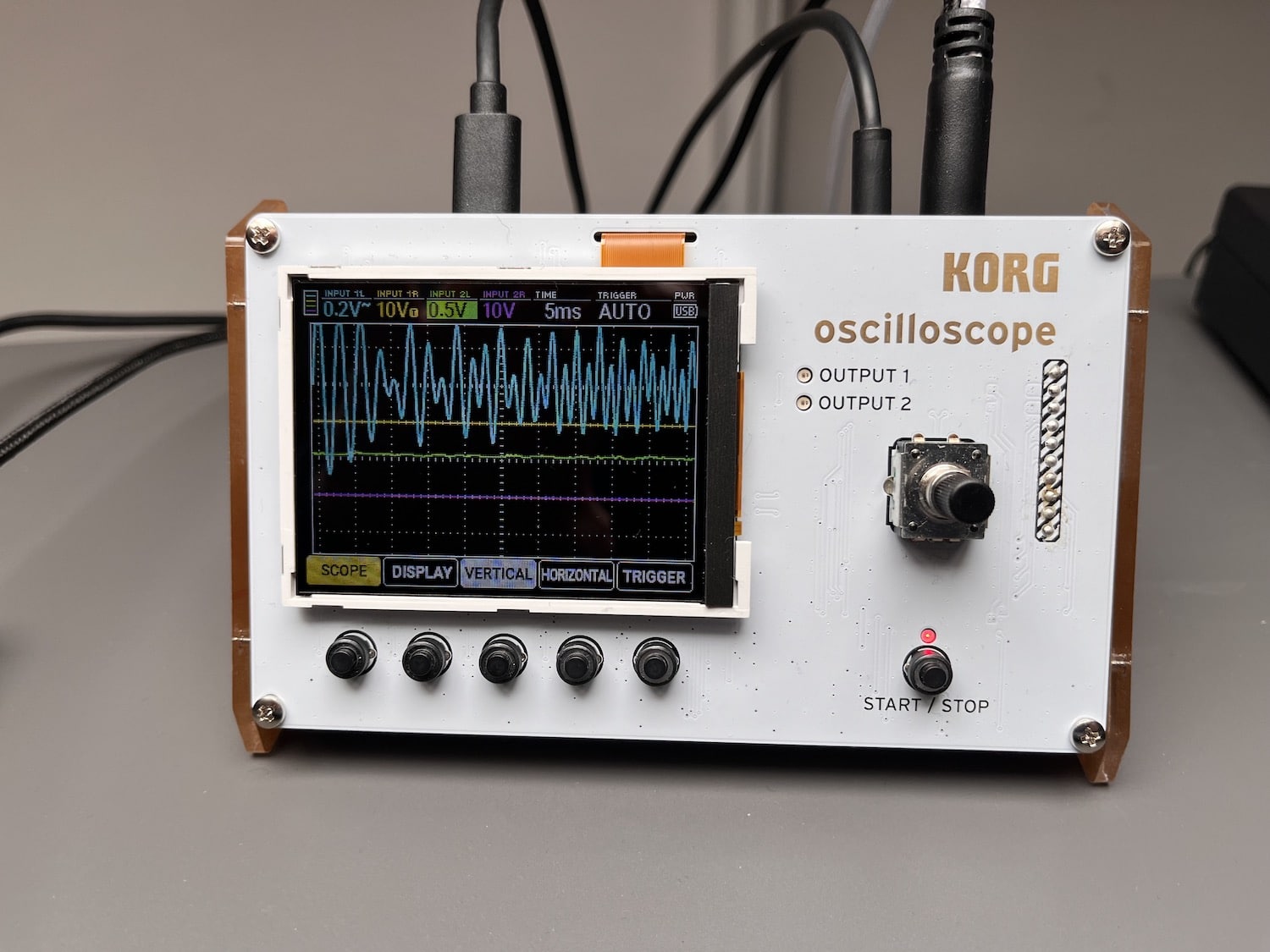 Le Korg NTS-2 vue de face