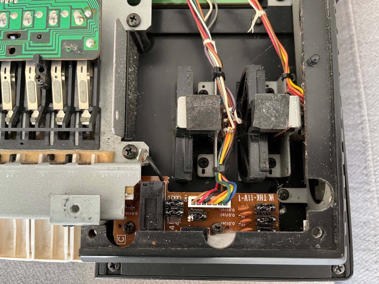 Découverte du Yamaha DX7 IID 12 Yamaha DX7 IID cocon d'araignée